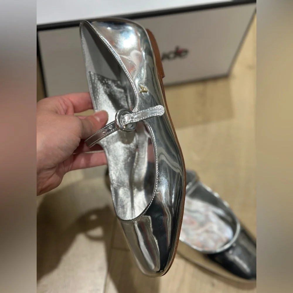 Larroude Blair Ballet Flat In Silver Specchio size 7.5. Preowned in box - Picture 7 of 10